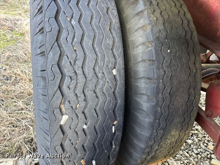 image for item DW7350 1970 Transcraft TH 40 flatbed trailer