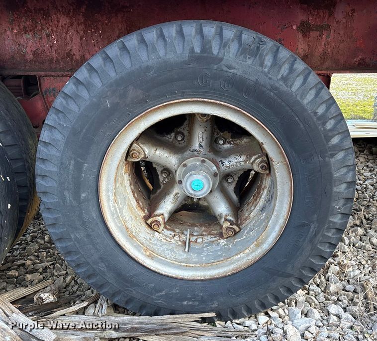 image for item DW7350 1970 Transcraft TH 40 flatbed trailer