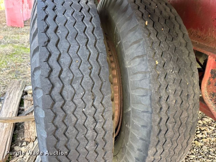 image for item DW7350 1970 Transcraft TH 40 flatbed trailer