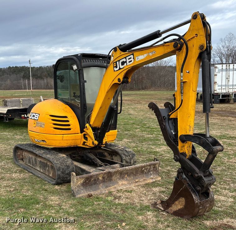 image for item DW7351 2011 JCB 8040ZTS mini excavator