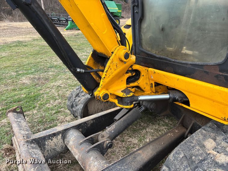 image for item DW7351 2011 JCB 8040ZTS mini excavator