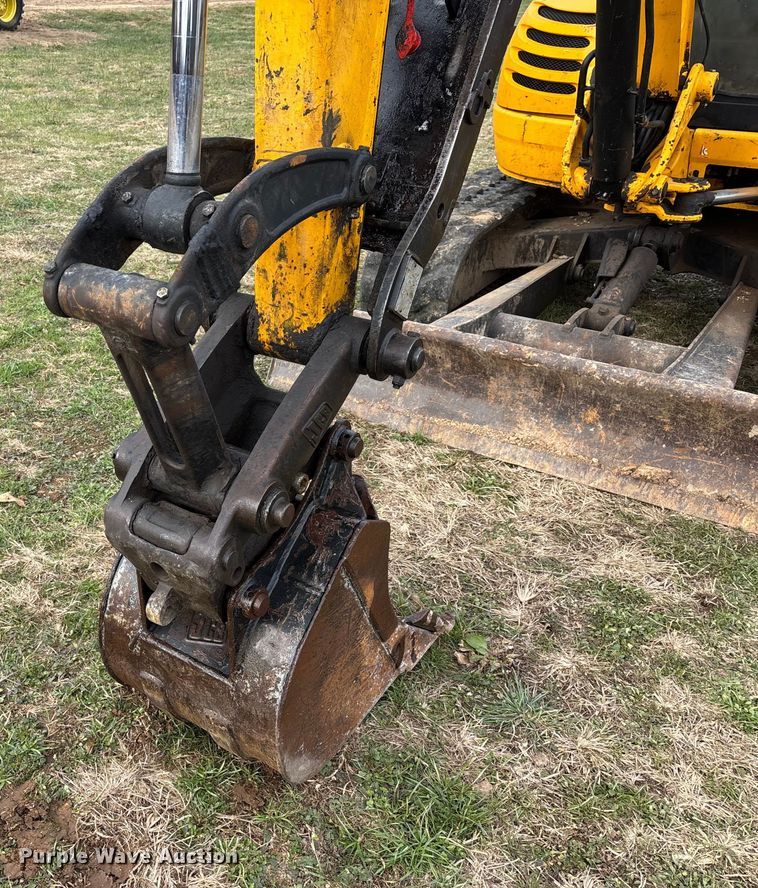 image for item DW7351 2011 JCB 8040ZTS mini excavator