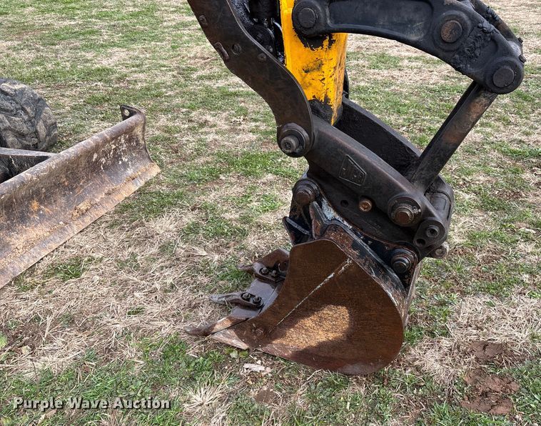 image for item DW7351 2011 JCB 8040ZTS mini excavator