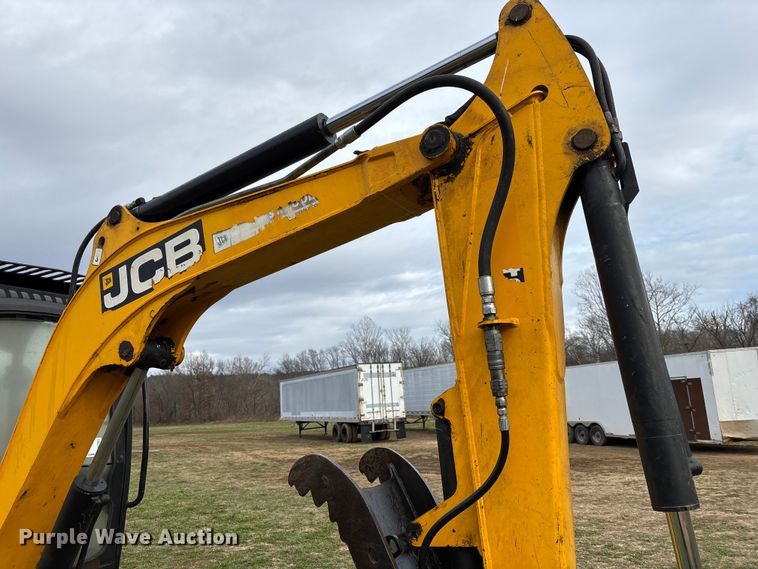 image for item DW7351 2011 JCB 8040ZTS mini excavator