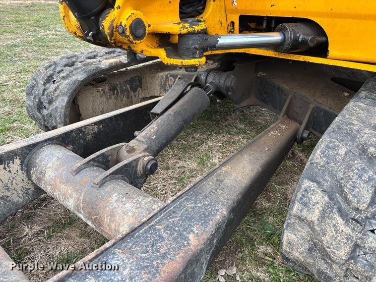 image for item DW7351 2011 JCB 8040ZTS mini excavator