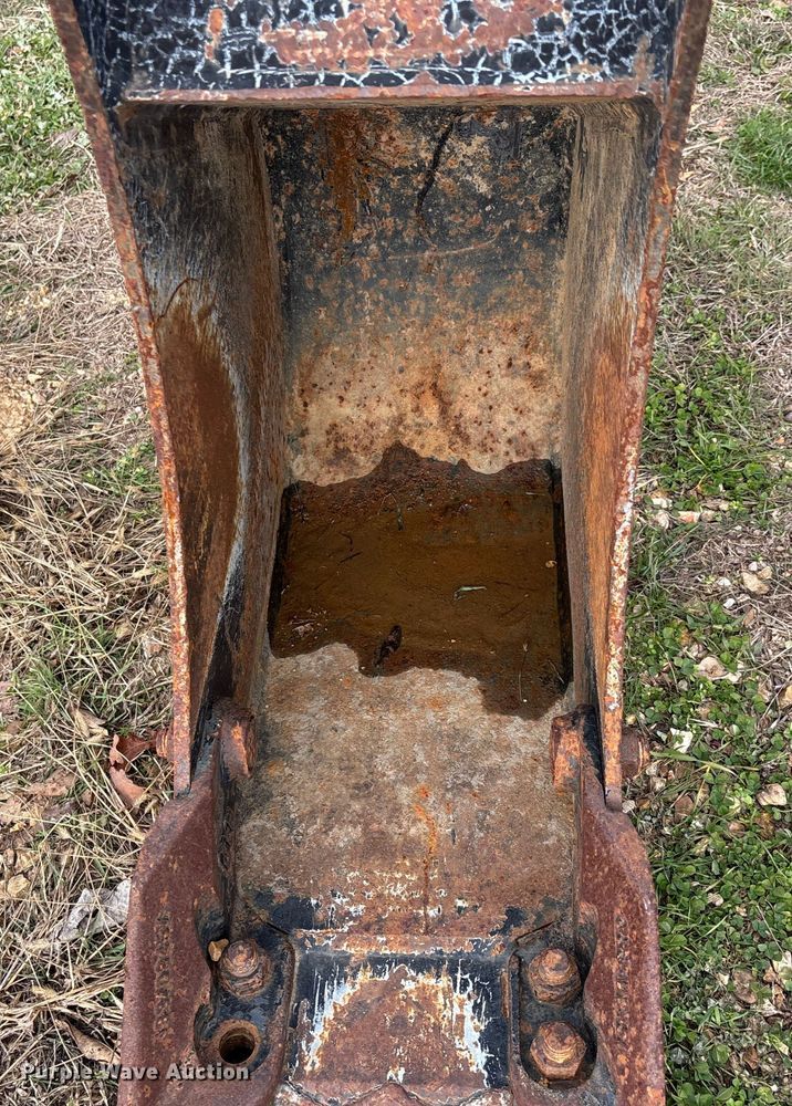 image for item DW7351 2011 JCB 8040ZTS mini excavator