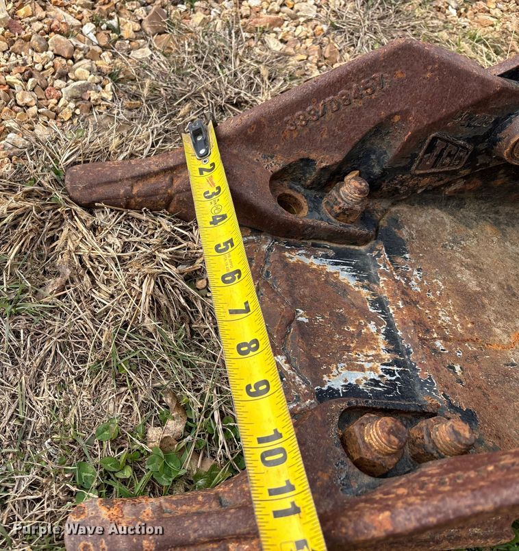 image for item DW7351 2011 JCB 8040ZTS mini excavator