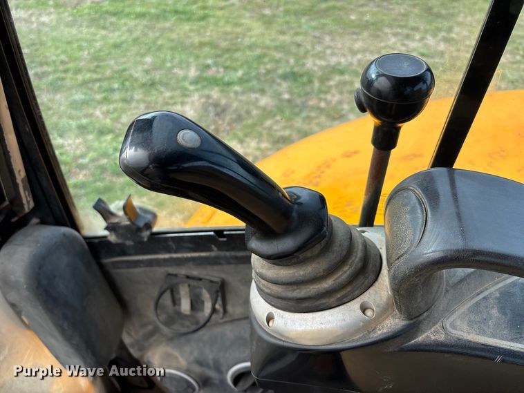 image for item DW7351 2011 JCB 8040ZTS mini excavator