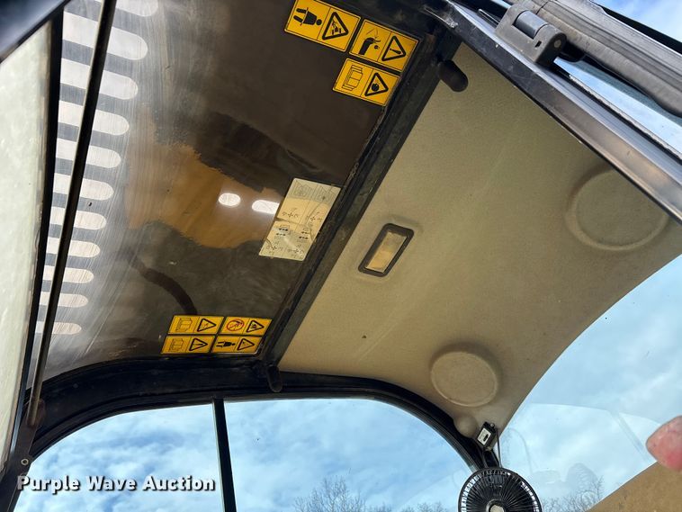 image for item DW7351 2011 JCB 8040ZTS mini excavator