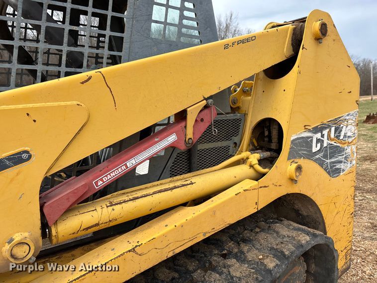 image for item DW7352 2009 Gehl CTL 75 Turbo tracked skid steer loader