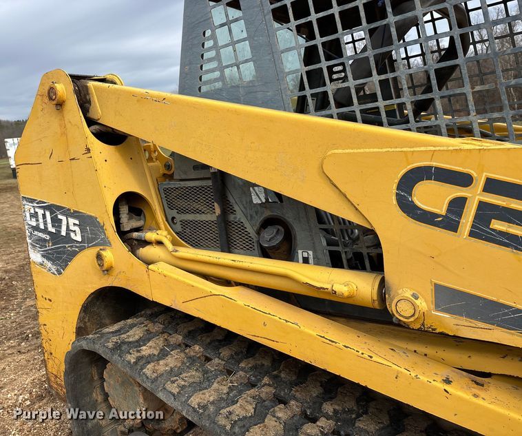 image for item DW7352 2009 Gehl CTL 75 Turbo tracked skid steer loader