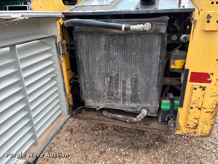 image for item DW7352 2009 Gehl CTL 75 Turbo tracked skid steer loader