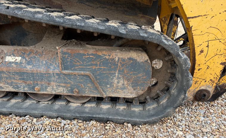 image for item DW7352 2009 Gehl CTL 75 Turbo tracked skid steer loader