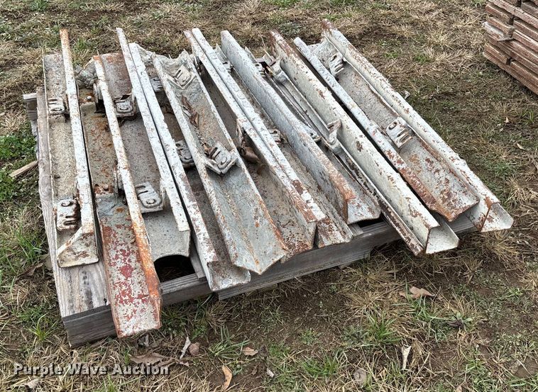 image for item DW7356 Concrete forms