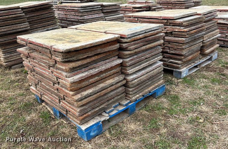 image for item DW7357 Approximately 70 3' H concrete forms