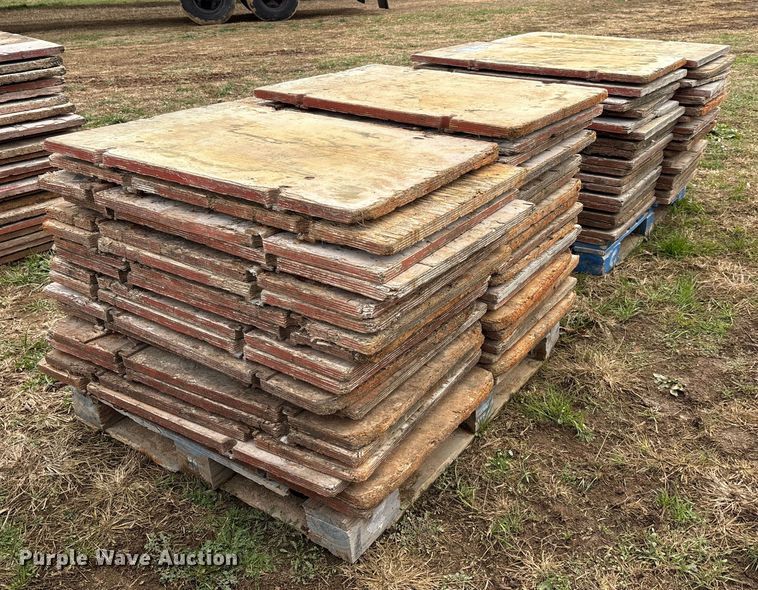 image for item DW7357 Approximately 70 3' H concrete forms