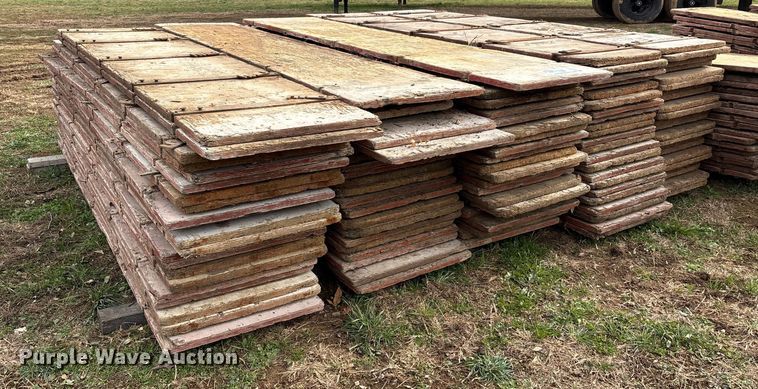 image for item DW7359 Approximately 105 9' H concrete forms