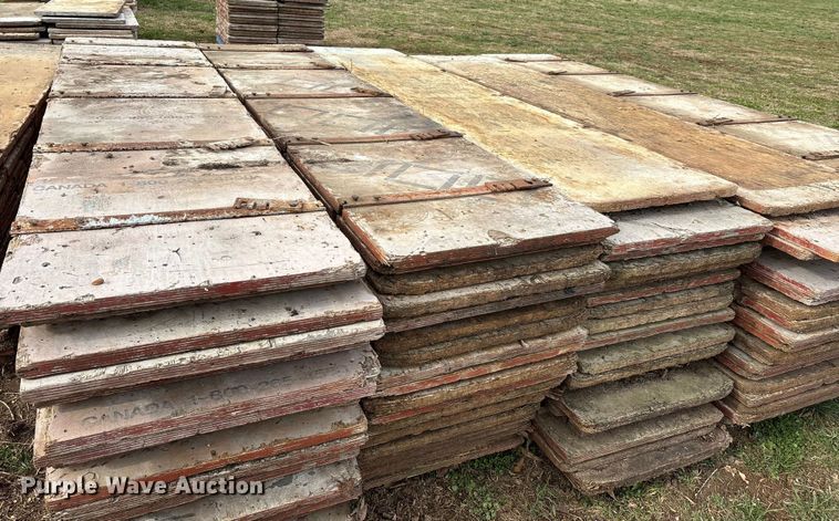 image for item DW7359 Approximately 105 9' H concrete forms
