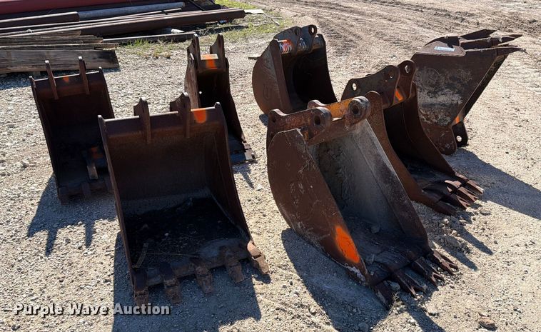 image for item DX5912 (7) backhoe buckets