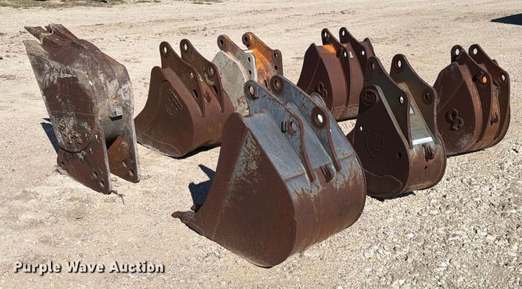 image for item DX5912 (7) backhoe buckets