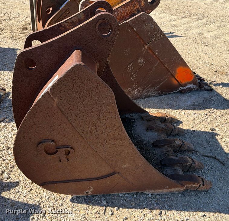 image for item DX5912 (7) backhoe buckets