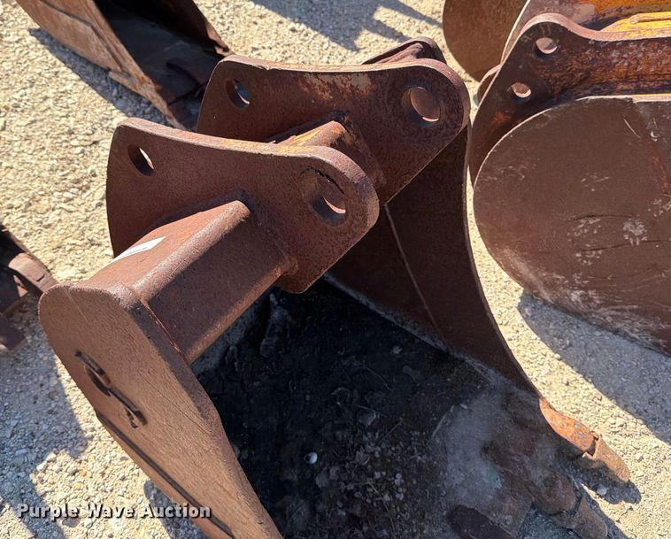 image for item DX5912 (7) backhoe buckets