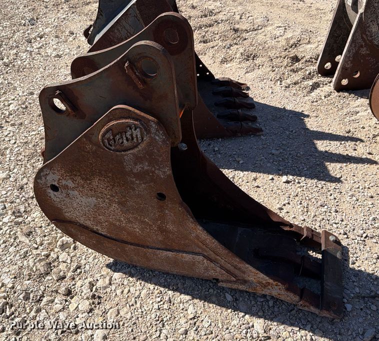 image for item DX5912 (7) backhoe buckets