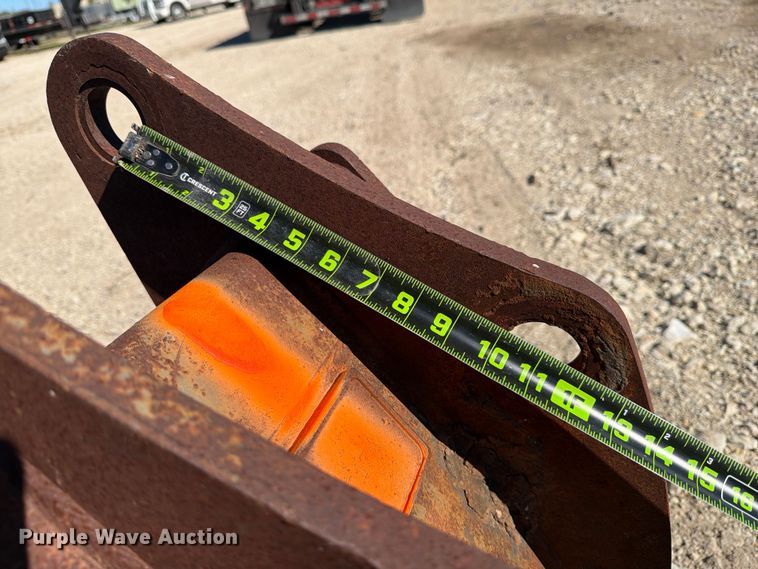 image for item DX5912 (7) backhoe buckets