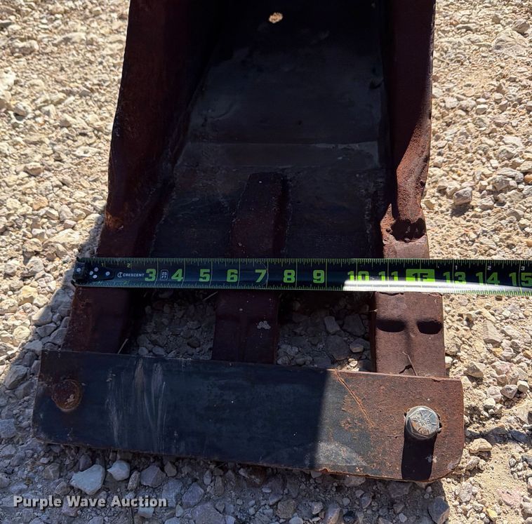 image for item DX5912 (7) backhoe buckets