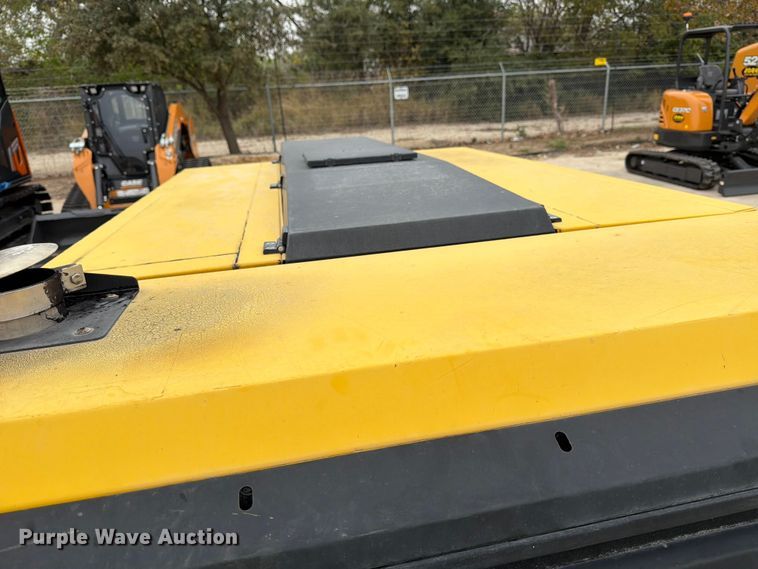 image for item DX5914 2022 Kaeser M118 air compressor