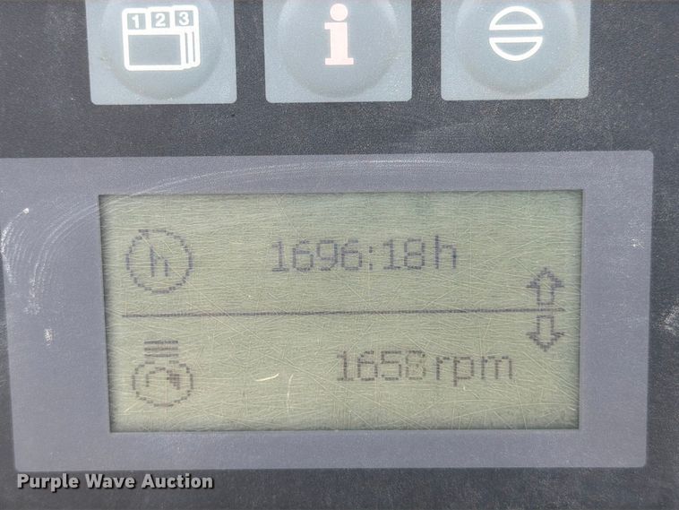 image for item DX5914 2022 Kaeser M118 air compressor