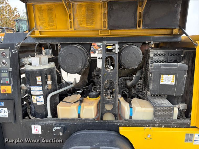 image for item DX5914 2022 Kaeser M118 air compressor