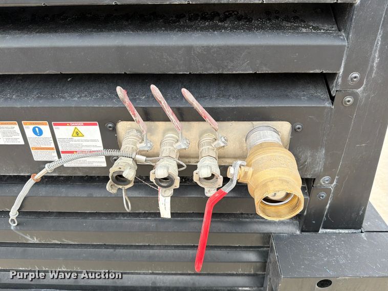 image for item DX5915 2022 Kaeser M118 air compressor