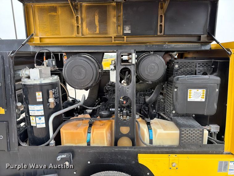 image for item DX5915 2022 Kaeser M118 air compressor