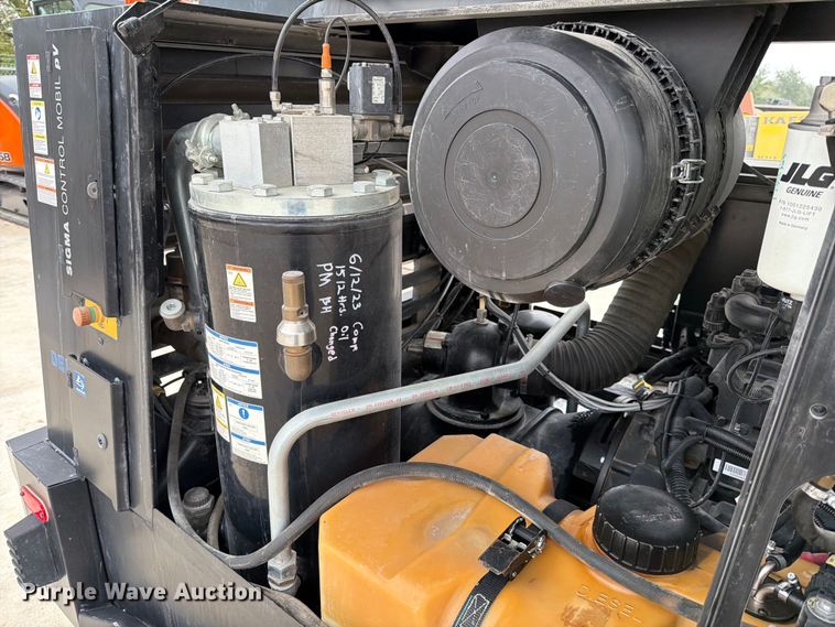 image for item DX5915 2022 Kaeser M118 air compressor