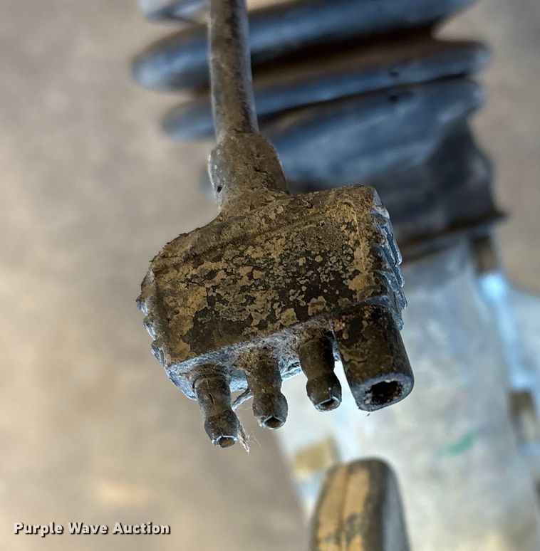 image for item DX5916 2015 Kaeser M114 air compressor