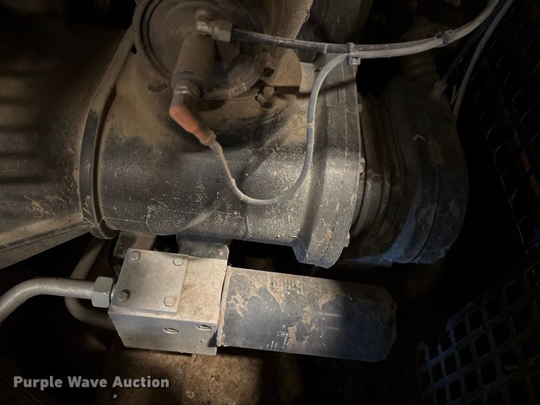 image for item DX5916 2015 Kaeser M114 air compressor