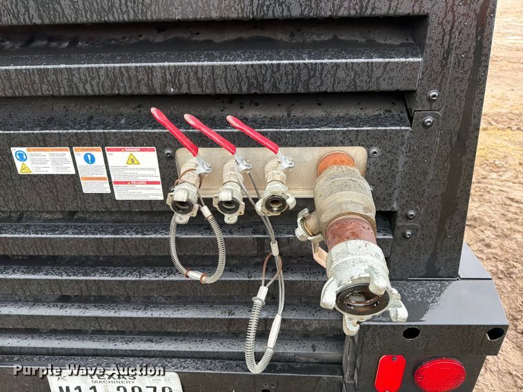 image for item DX5920 2022 Kaeser M118 air compressor