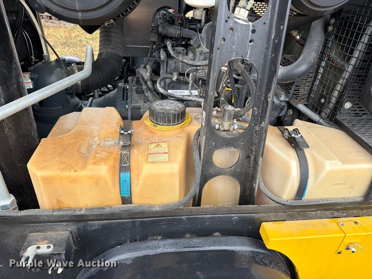 image for item DX5920 2022 Kaeser M118 air compressor