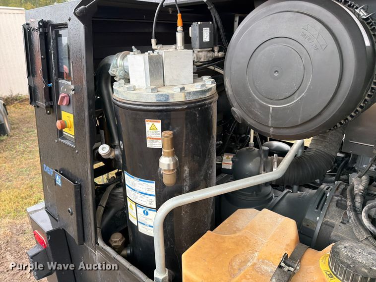 image for item DX5920 2022 Kaeser M118 air compressor