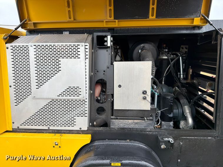 image for item DX5920 2022 Kaeser M118 air compressor