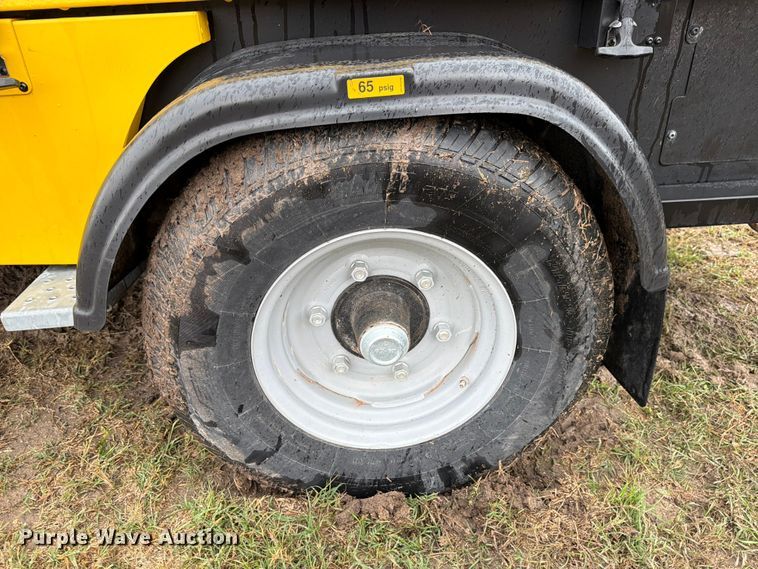 image for item DX5920 2022 Kaeser M118 air compressor