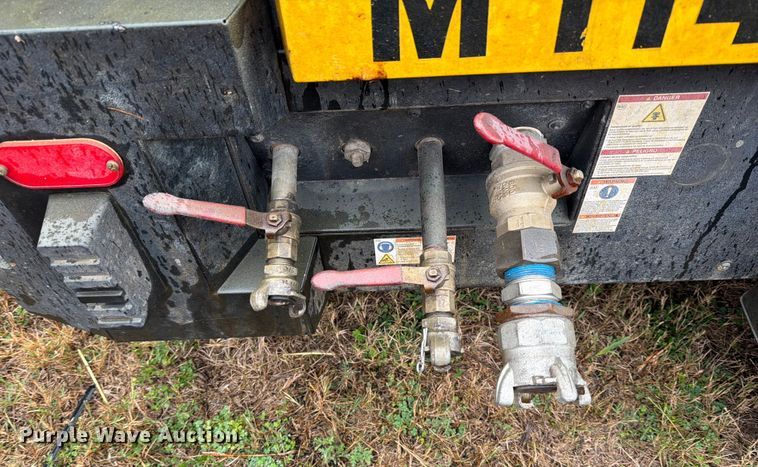 image for item DX5921 2015 Kaeser M114 air compressor