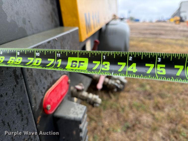 image for item DX5921 2015 Kaeser M114 air compressor