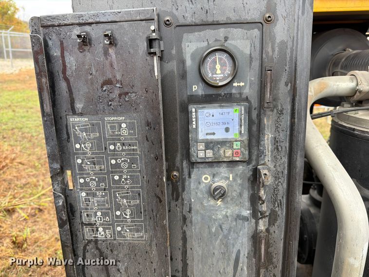 image for item DX5921 2015 Kaeser M114 air compressor