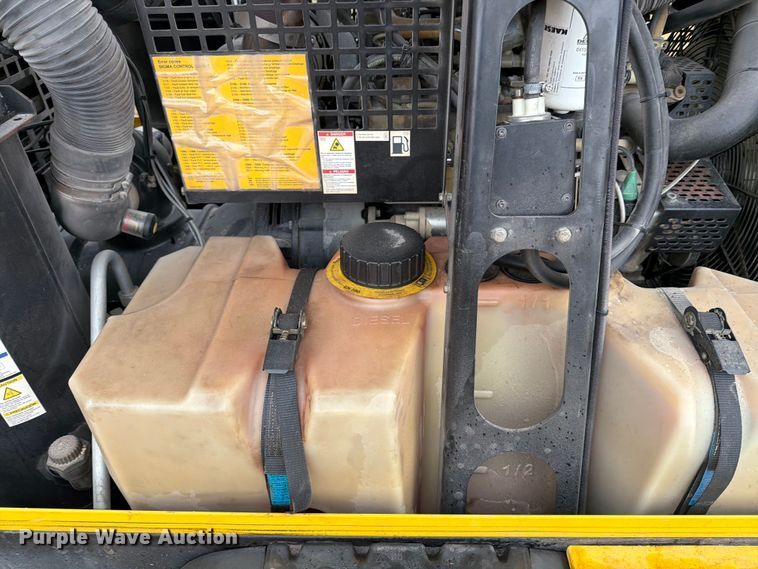 image for item DX5921 2015 Kaeser M114 air compressor