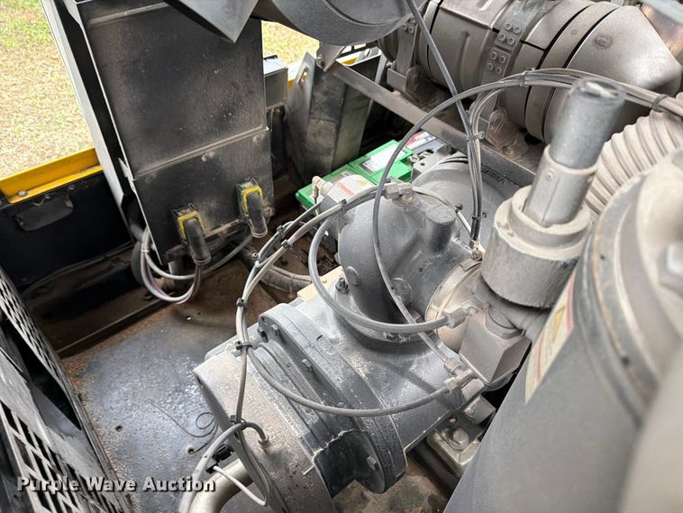 image for item DX5921 2015 Kaeser M114 air compressor