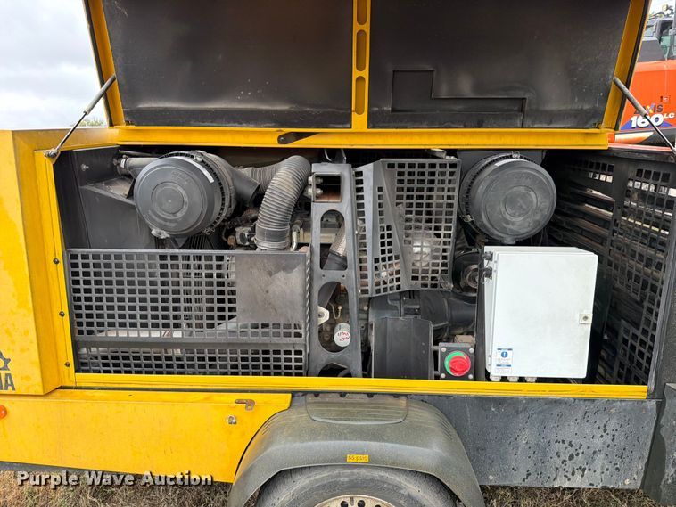 image for item DX5921 2015 Kaeser M114 air compressor