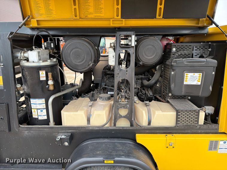 image for item DX5922 2022 Kaeser M118 air compressor