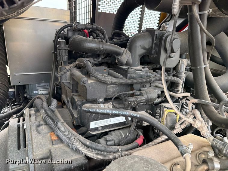 image for item DX5922 2022 Kaeser M118 air compressor